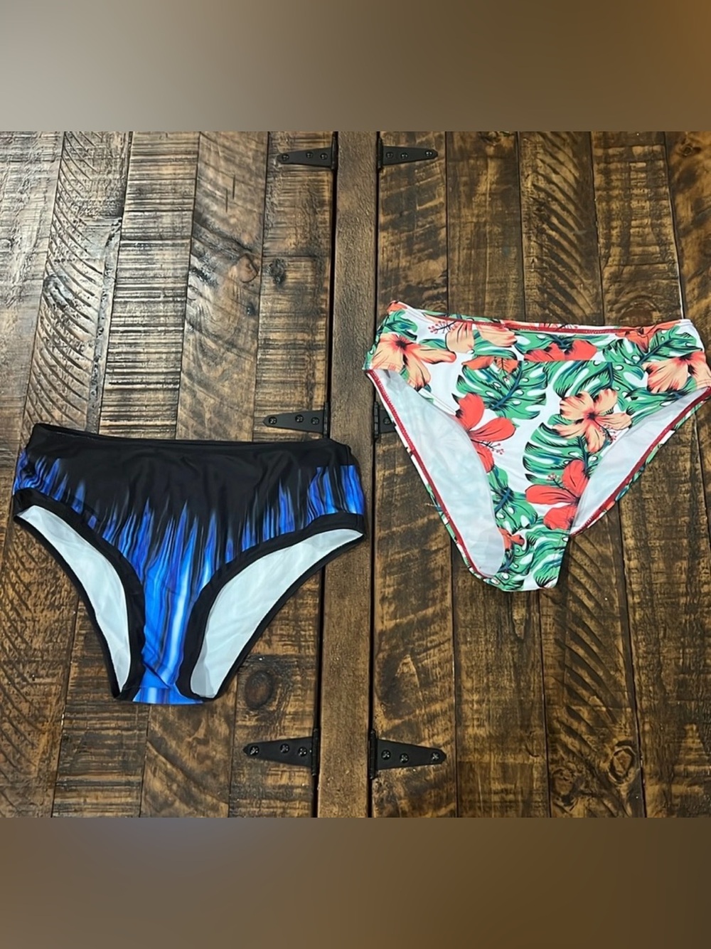 Bikini bottoms lot size Small